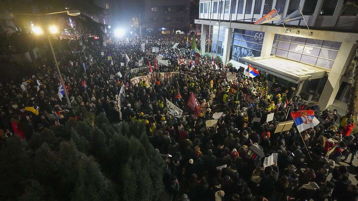 Protestas contra la TV pública serbia por falta de imparcialidad