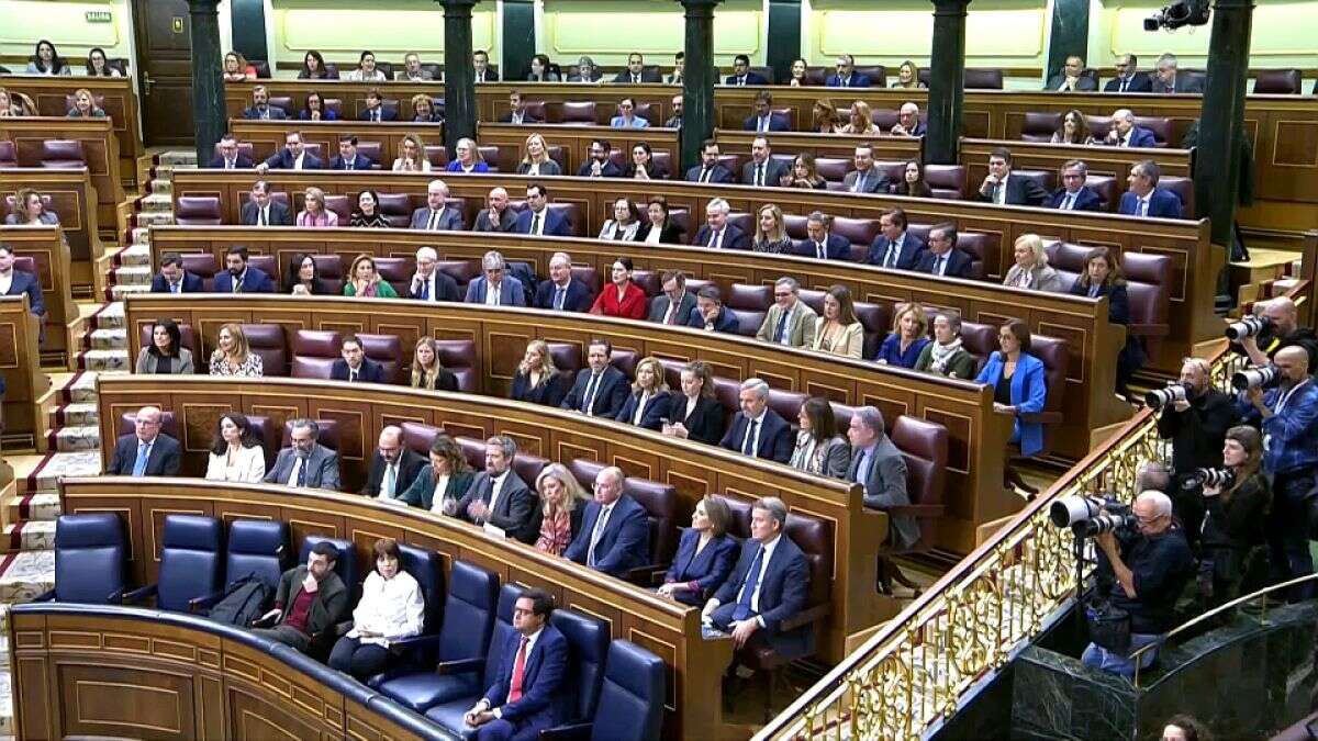 Teresa Ribera s'exprime au Parlement espagnol après les inondations meurtrières