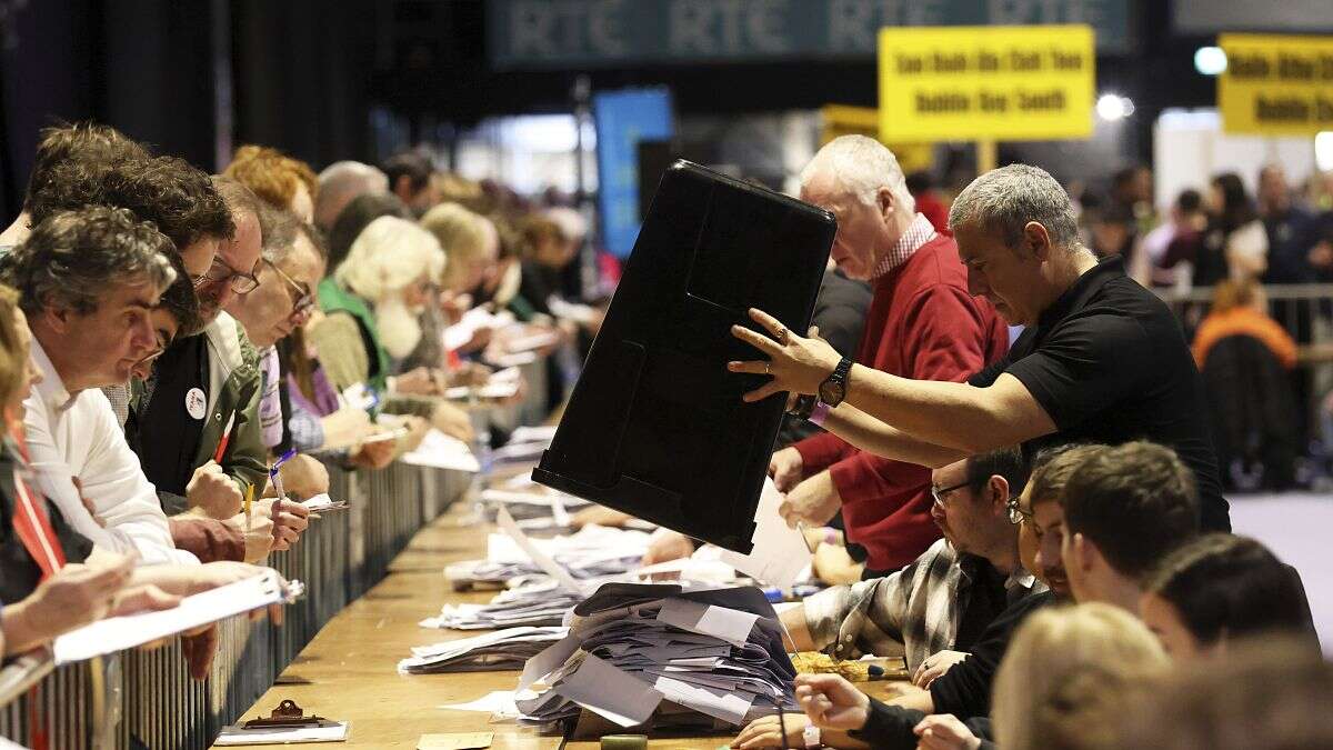 Elecciones en Irlanda: Ganadores y perdedores de una reñida votación