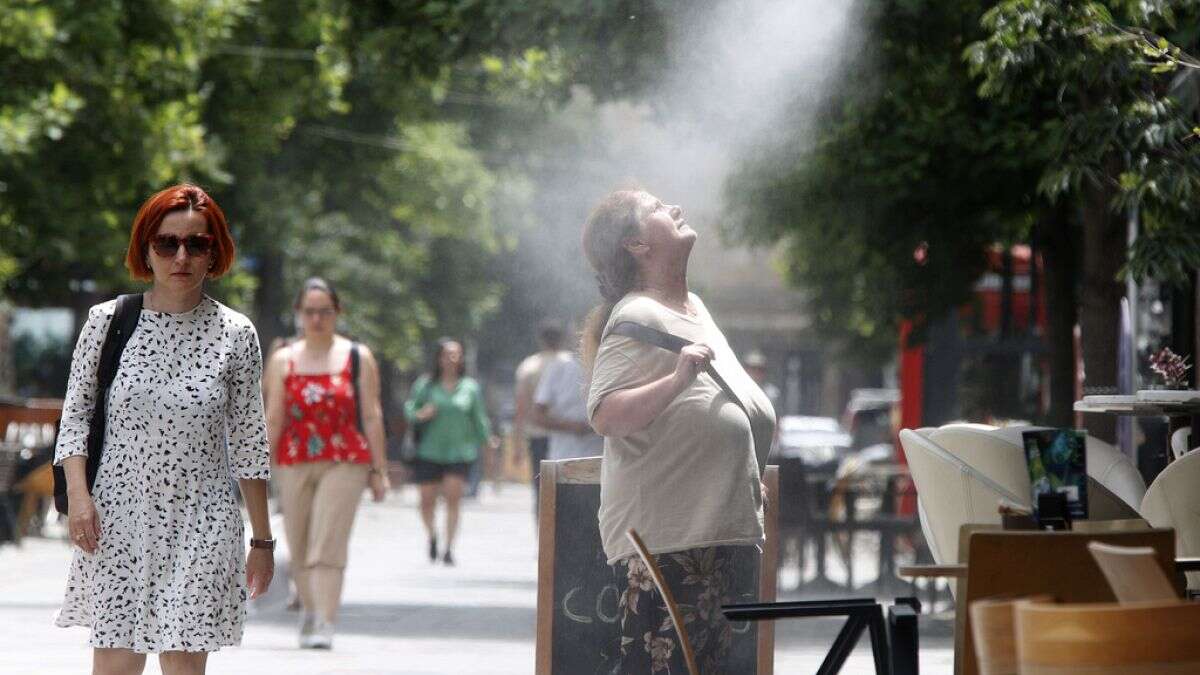 Unos 30 incendios forestales siguen ardiendo en Macedonia del Norte