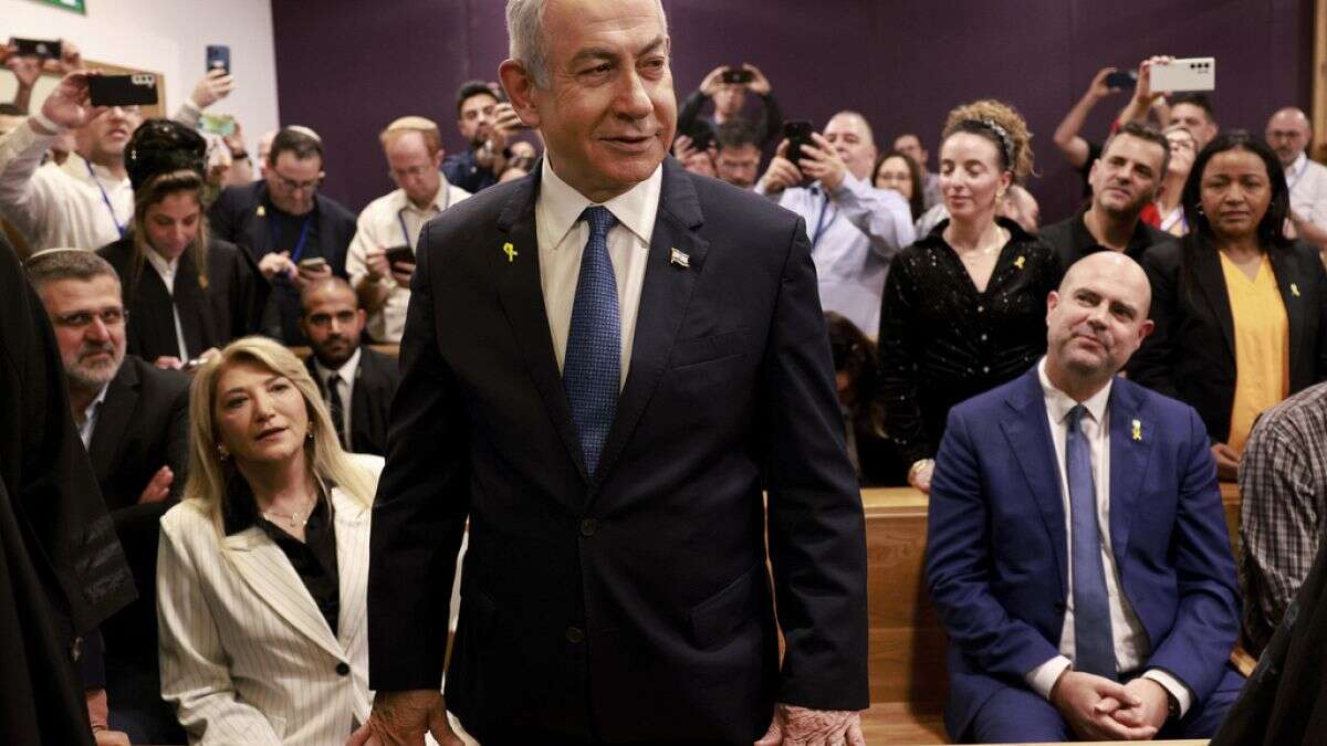 Netanyahu declara como acusado por tres casos de corru`pción