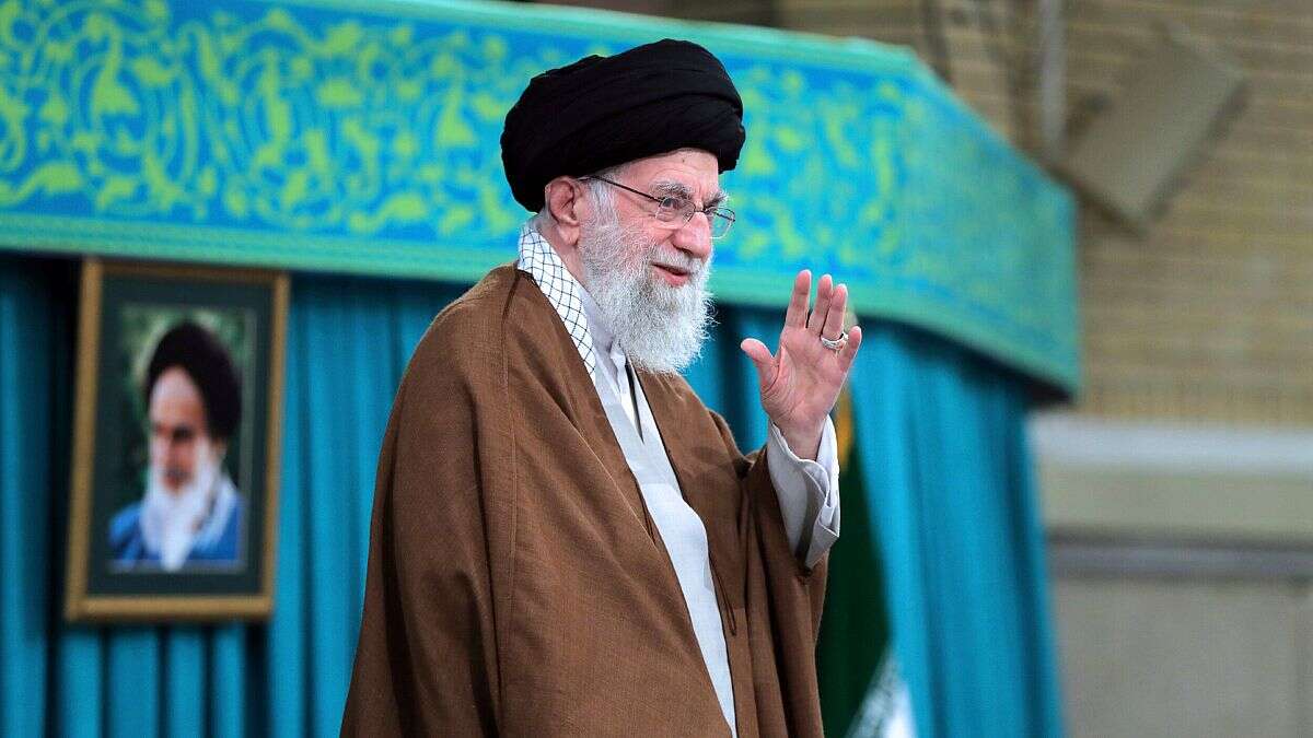 Le chef suprême de l'Iran a réagi avec prudence à la dernière attaque israélienne