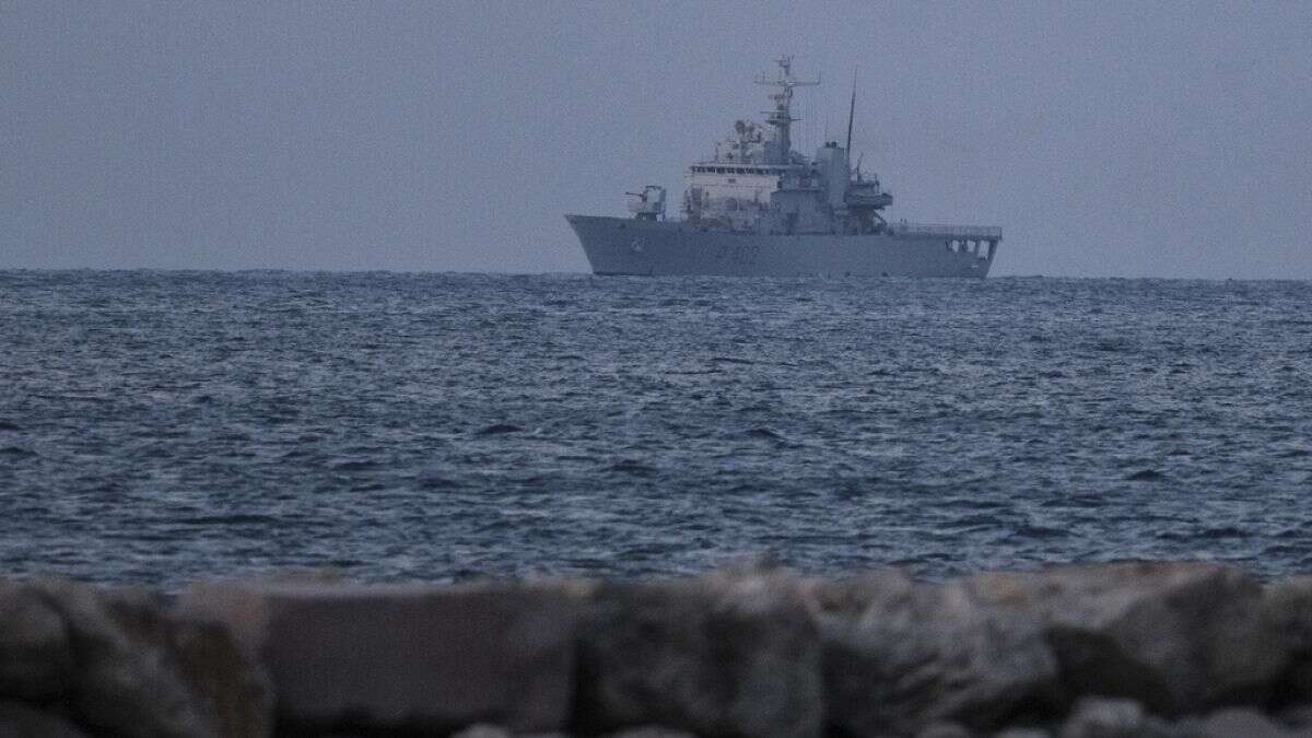 Dernière minute. Le premier navire italien avec 16 migrants à bord arrive en Albanie