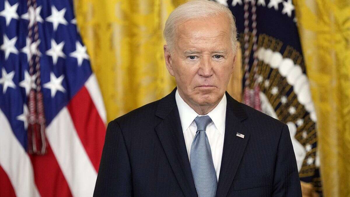 Varios famosos piden que Biden se retire de la carrera presidencial