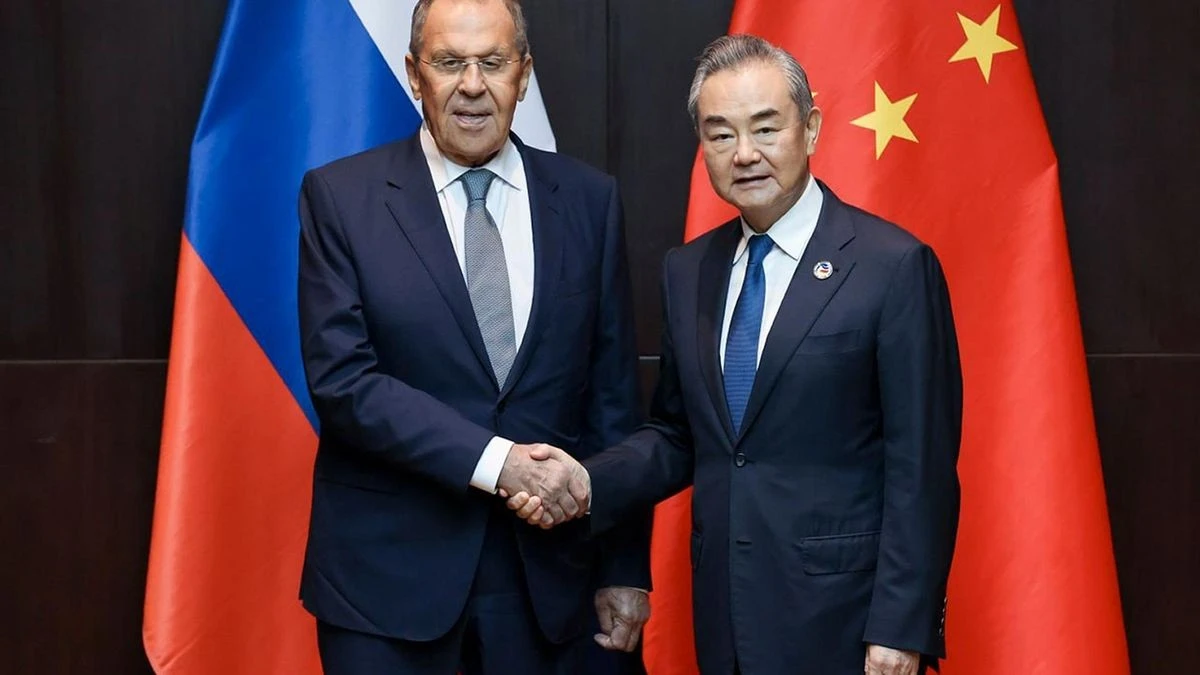 Soldaten entdeckt: Wird China zur Kriegspartei in der Ukraine?