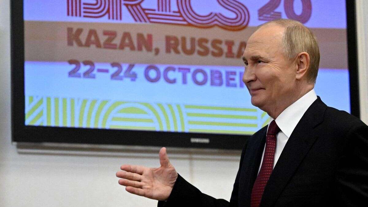 Muskelspiele gegen den Westen: Putins große Propaganda-Bühne