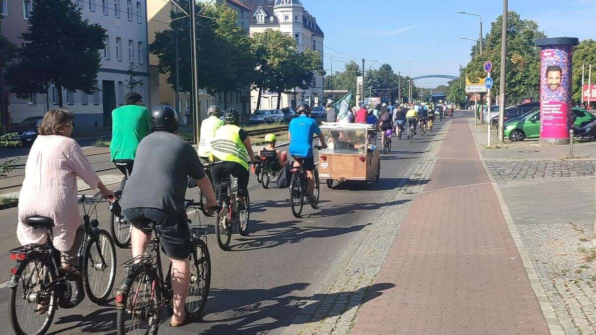 Fahrrad-Demo gegen die Verkehrspolitik des Senats