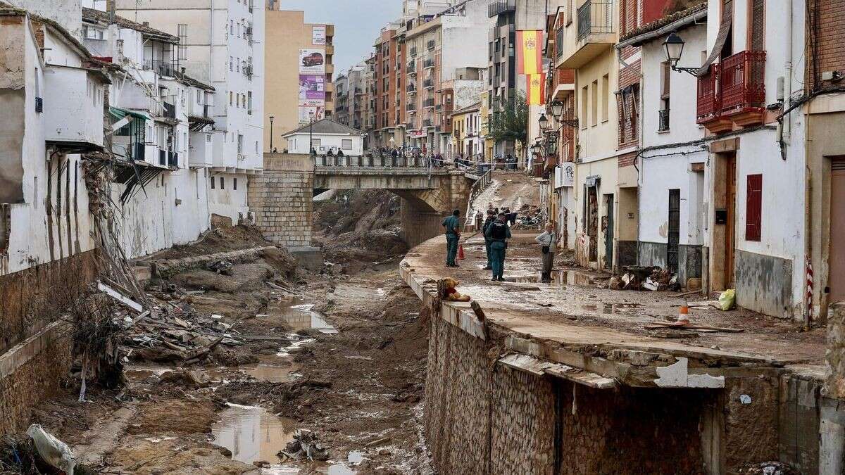 Vom Schlamm fortgerissen – Spanien bangt um seine Vermissten