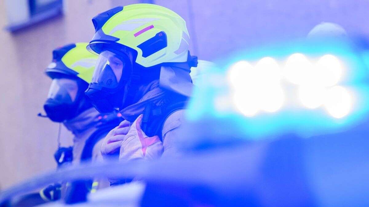 Wohnungsbrand: Feuerwehr rückt mit 70 Kräften aus