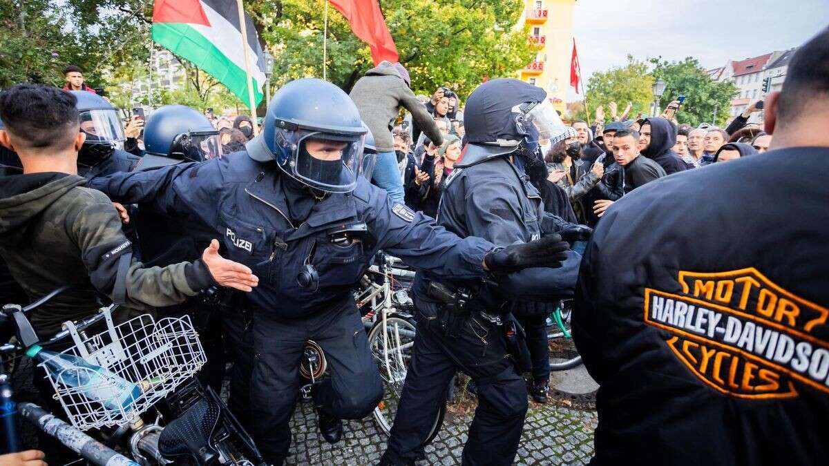 Berliner Polizisten erhalten noch in diesem Jahr mehr Geld