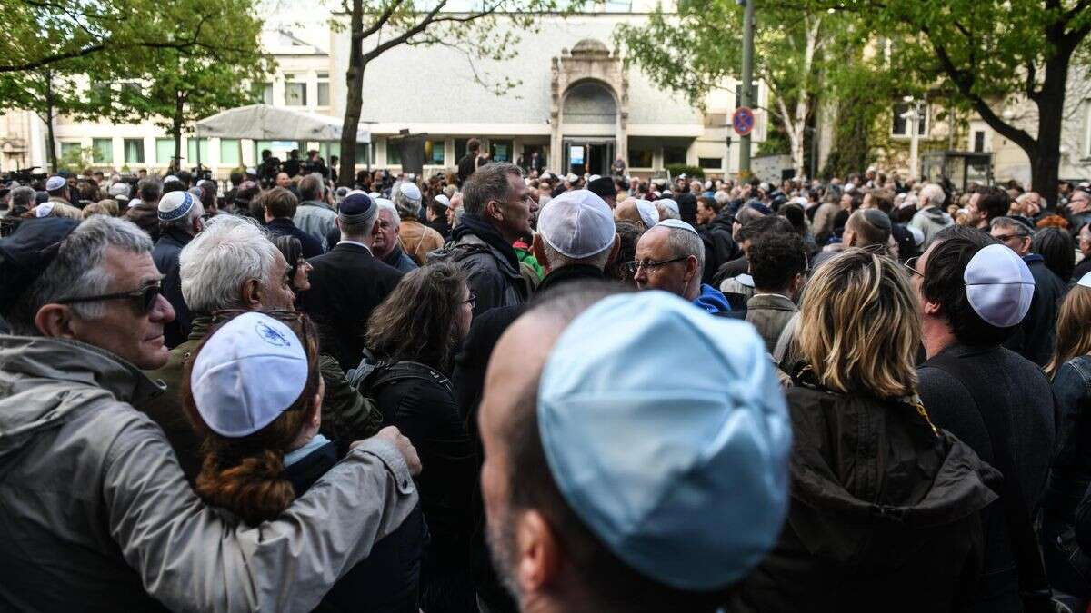 Juden in Angst: „Unsere Koffer stehen bereit“