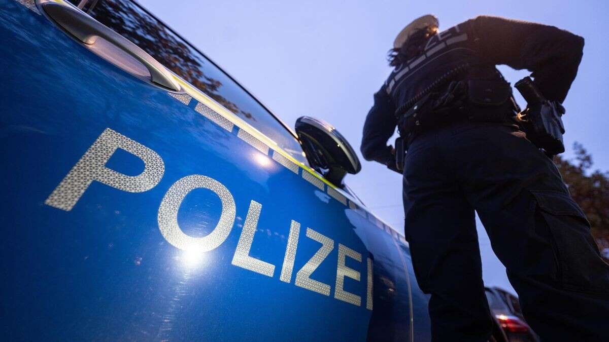 Flucht vor der Polizei – Fahrer und Insassen springen aus fahrendem Auto