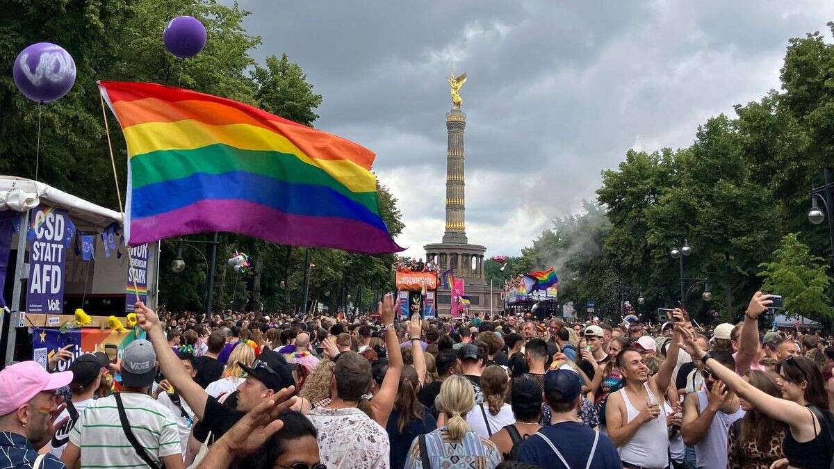 Rückschritte bei LGBTQIA+ Rechten: CSD-Kampagne warnt