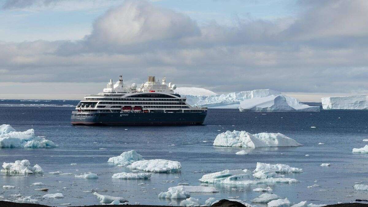 Luxus-Kreuzfahrtschiff schreibt Seefahrtsgeschichte