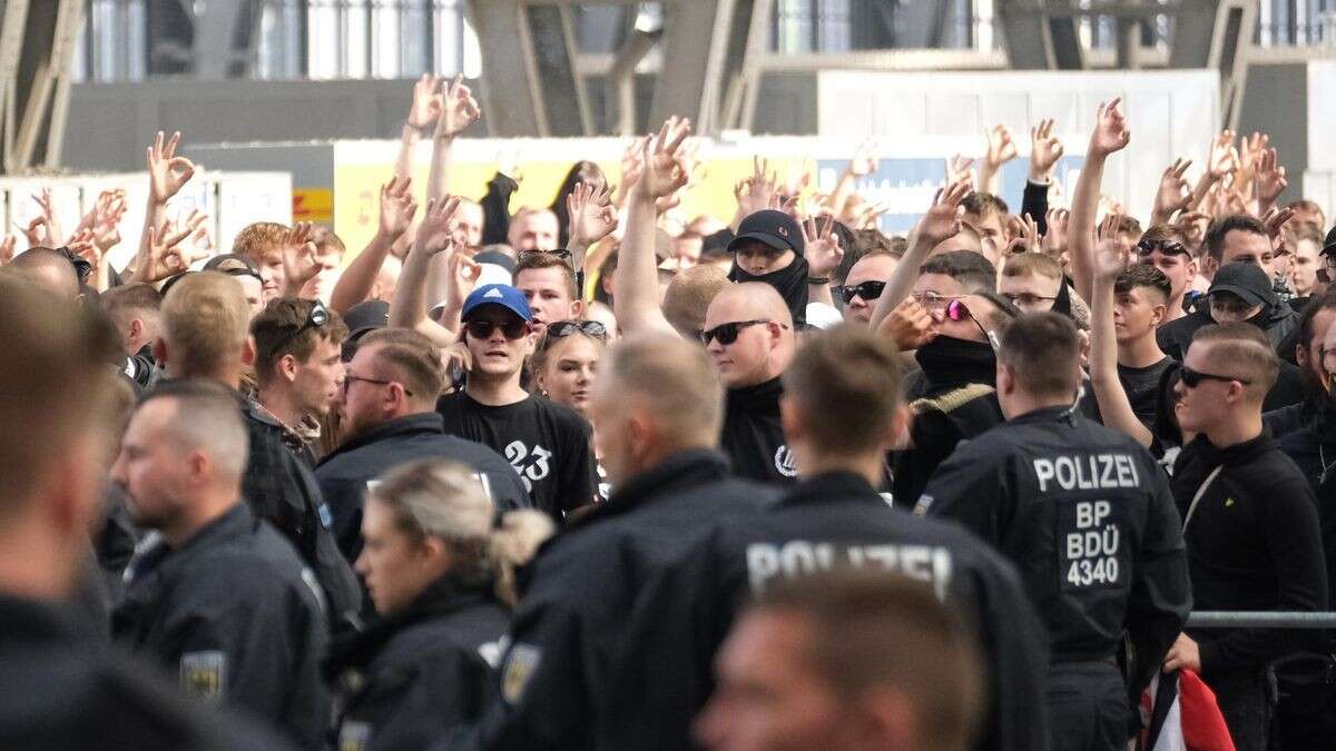 Reaktion auf Linken-Demo: Neonazi-Aufmarsch in Marzahn