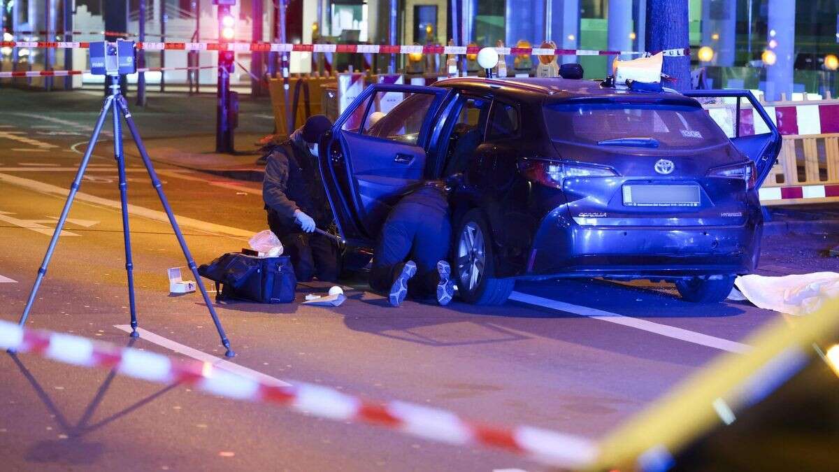 Großeinsatz in Düsseldorf: Uber-Fahrgast erschossen