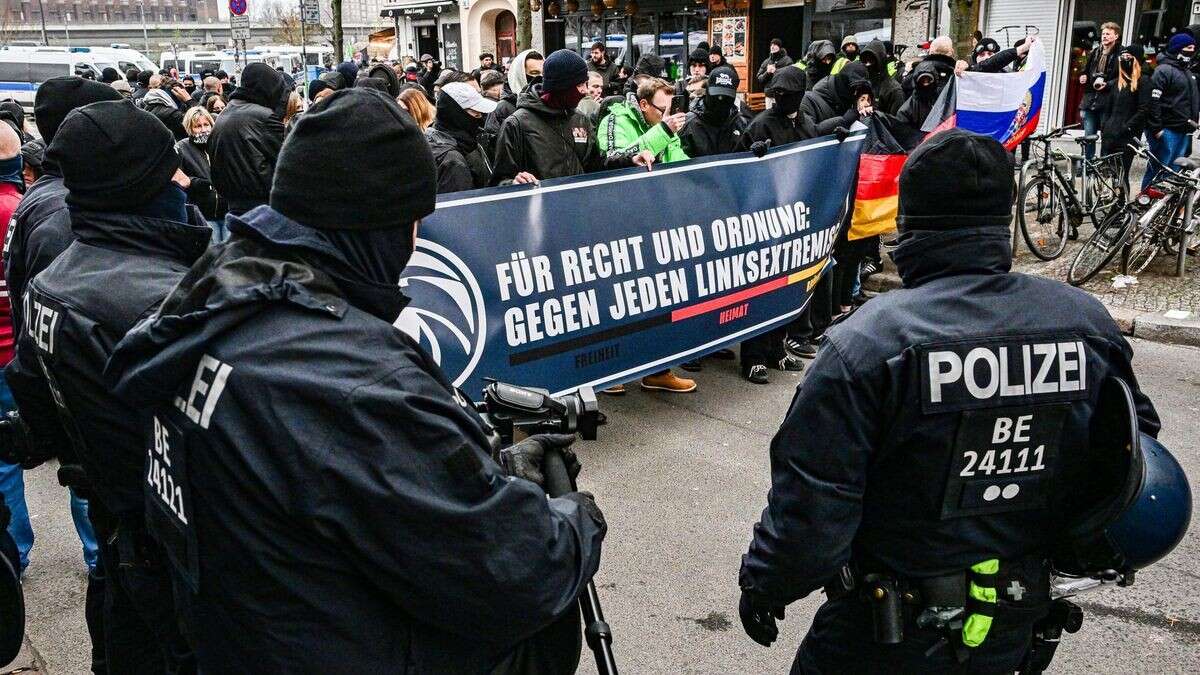 Rechtsradikale ziehen wieder durch Friedrichshain