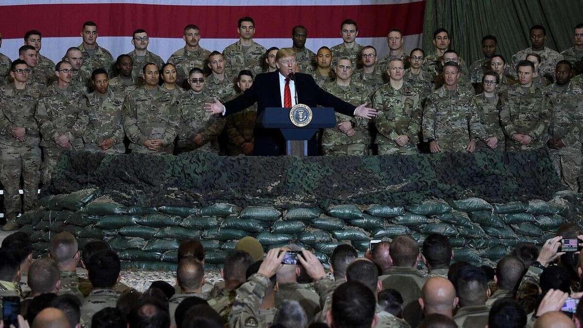 Erste Admiralin gefeuert – Wie Trump das US-Militär „säubert“