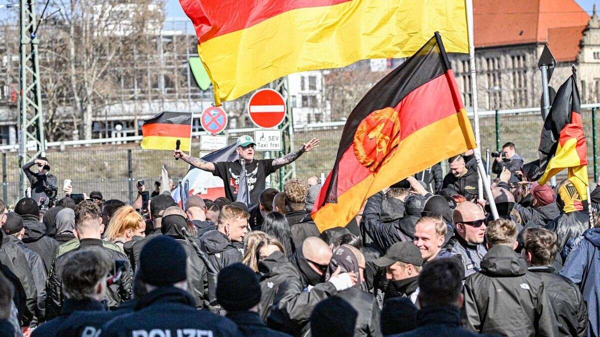 Neonazis kommen in Berlin nicht voran: Demo endet nach 300 Metern