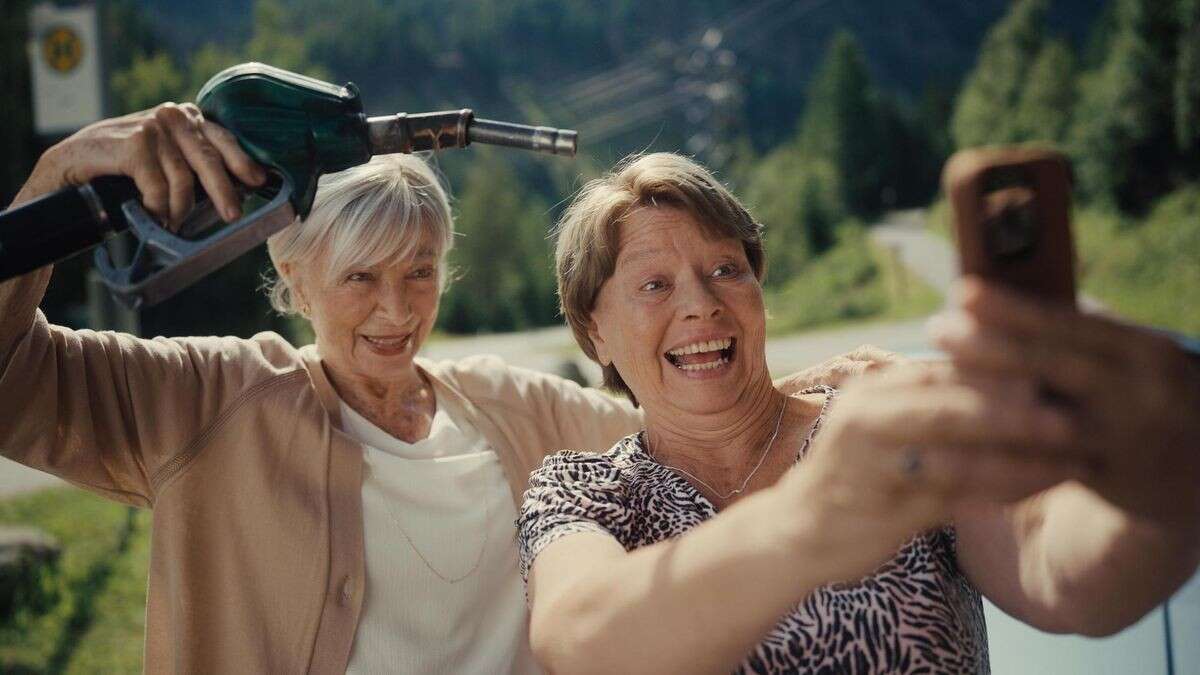 „Toni und Helene“ gehen auf fröhliche Todesfahrt