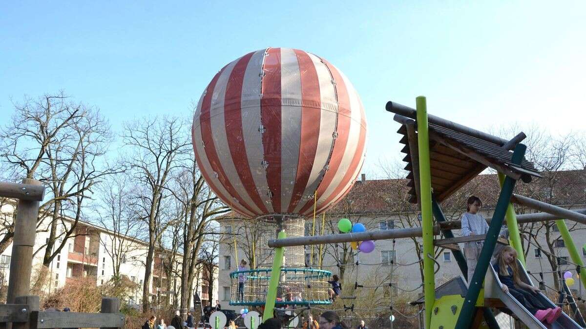 Heißluftballon in Adlershof „gelandet“ – Kinder sind begeistert