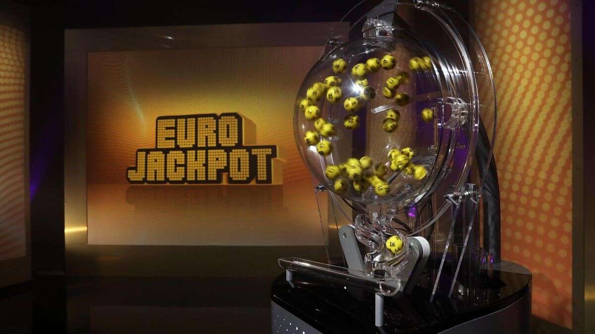 Eurojackpot knacken? Eher wird man vom Blitz getroffen