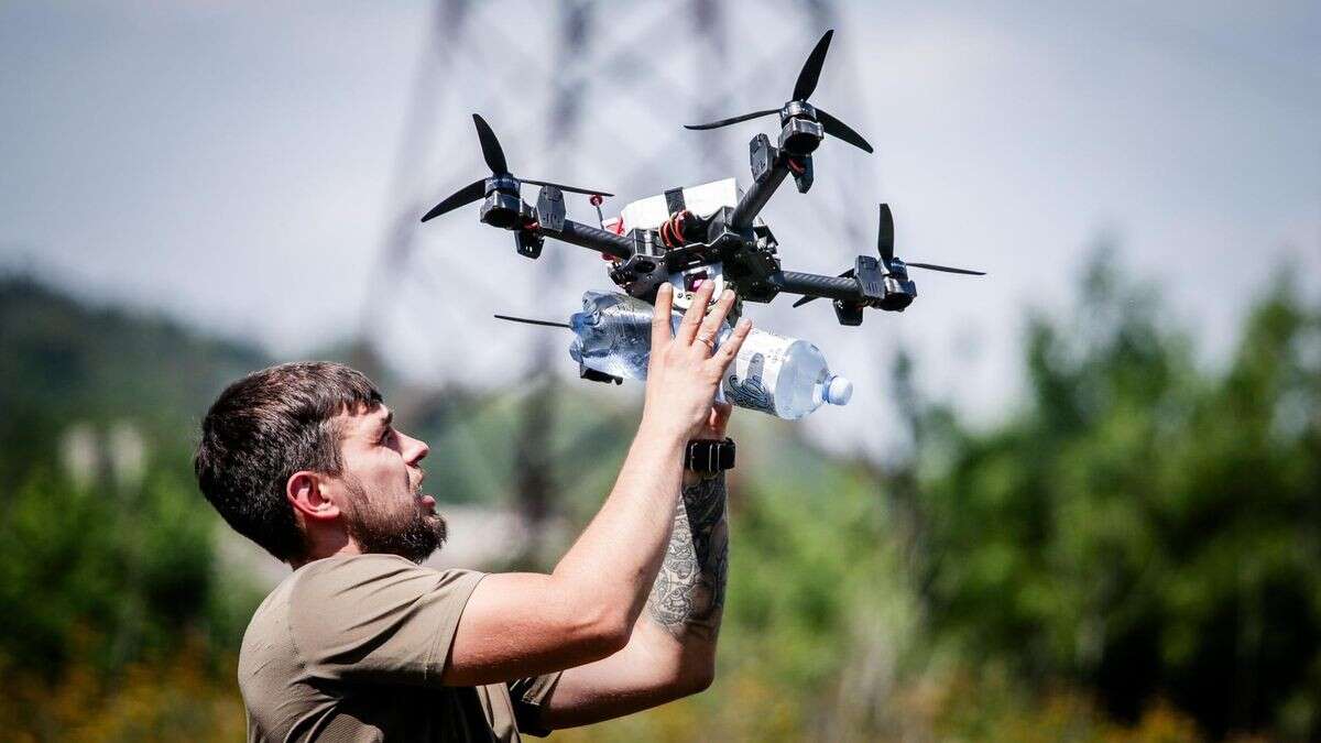 Ukraine: Soldaten ertüfteln Mega-Drohnen – Bombe per „Schlitten“