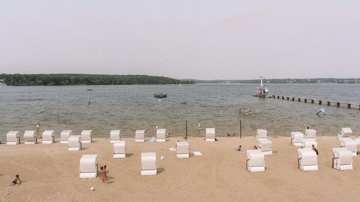 Strandbad Wannsee verlängert – mit Ermäßigungen und Fass-Sauna