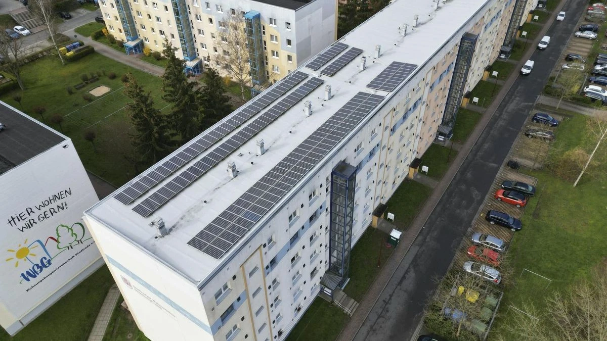 Solar auf Mehrfamilienhäusern: Studie mit vernichtendem Fazit