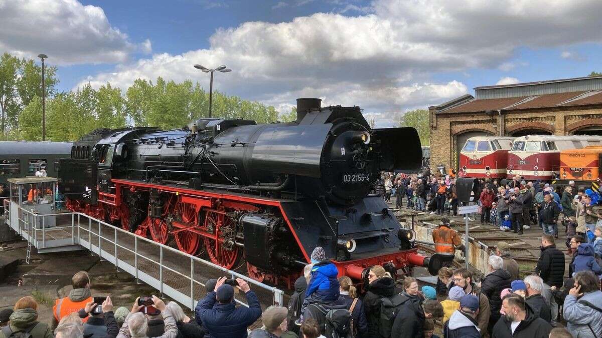 Mit der Dampflok durch Berlin – dieses Event macht‘s möglich