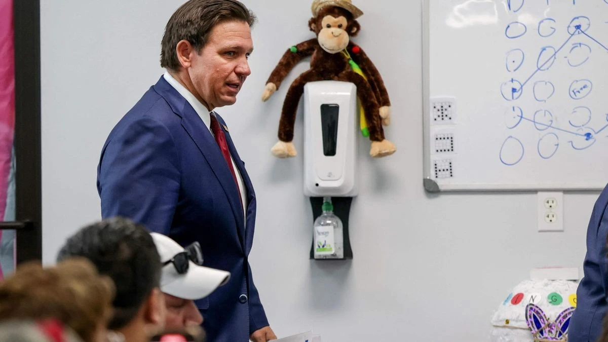 Schüler mit gewähltem Namen angesprochen: Lehrerin verliert Job