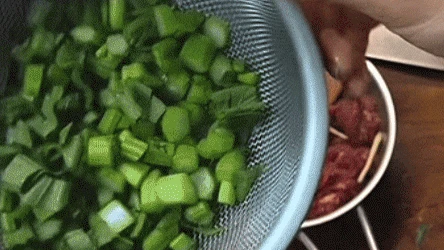 Cuộc sống đã quá mệt mỏi, bây giờ đây mới là thứ nhiều người muốn xem khi lên mạng