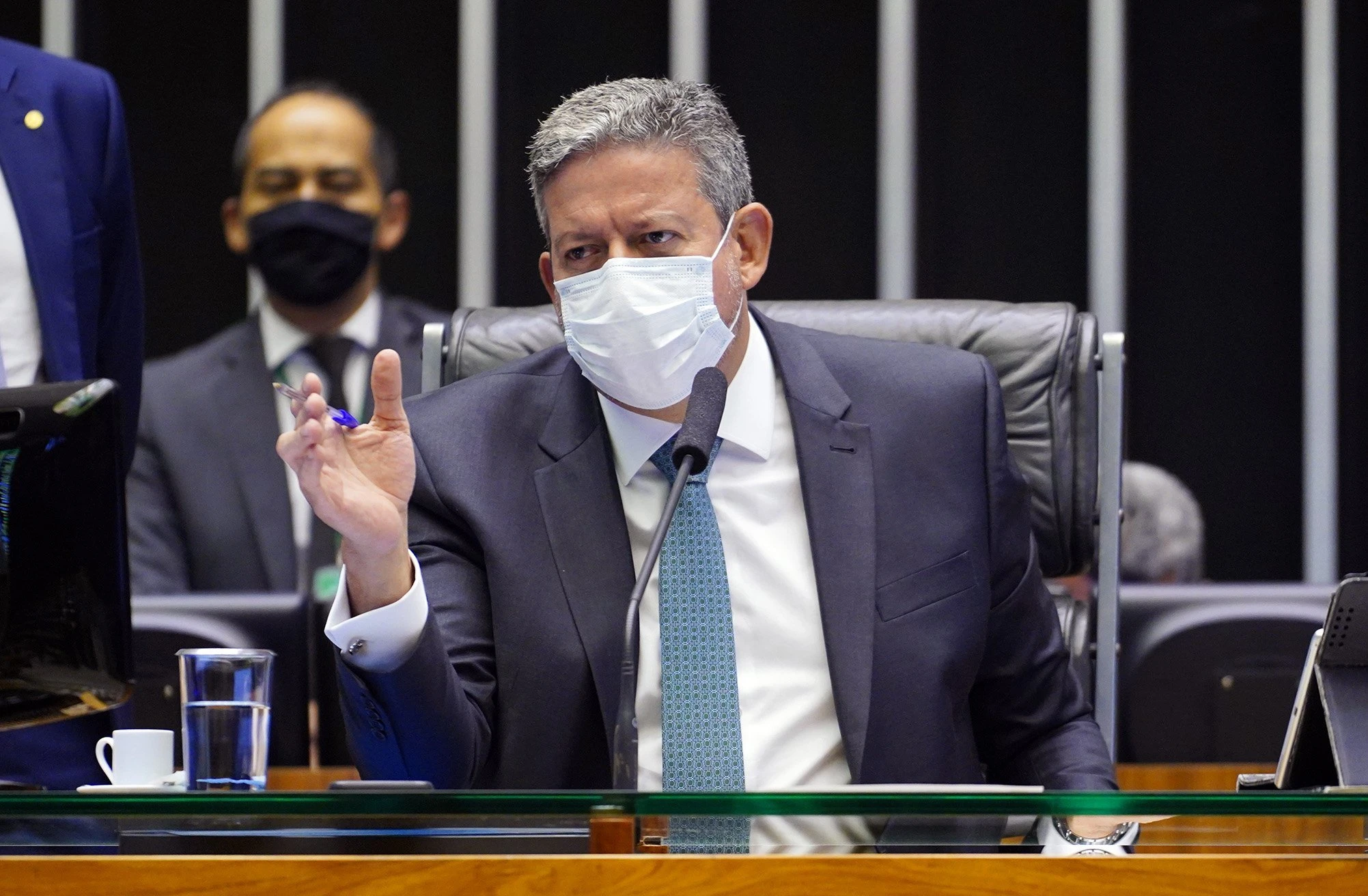 Lira cobra reformulação do Bolsa Família: 'Não podemos começar em outubro'