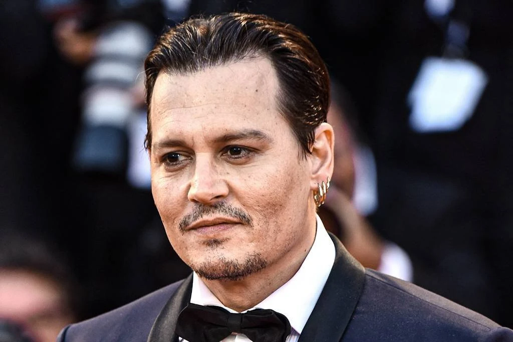 Warner Bros demite Johnny Depp da franquia “Animais Fantásticos”