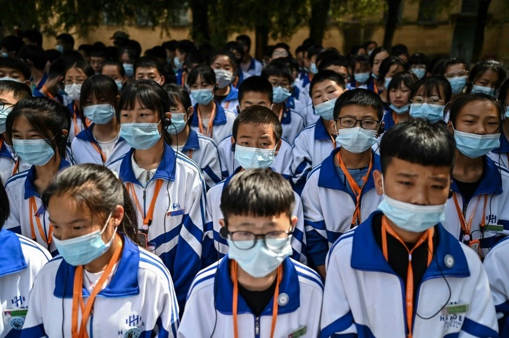 China estuda relaxar controle de natalidade; restrições duram até 2025