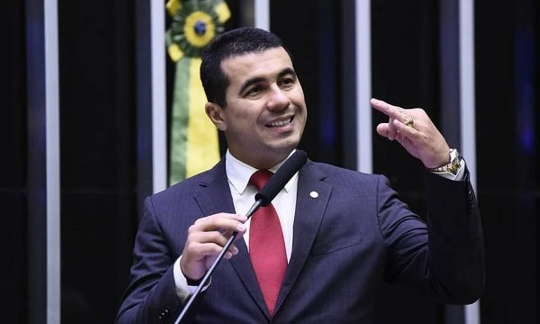 Luis Miranda pede que CPI determine prisão de Onyx e Elcio Franco