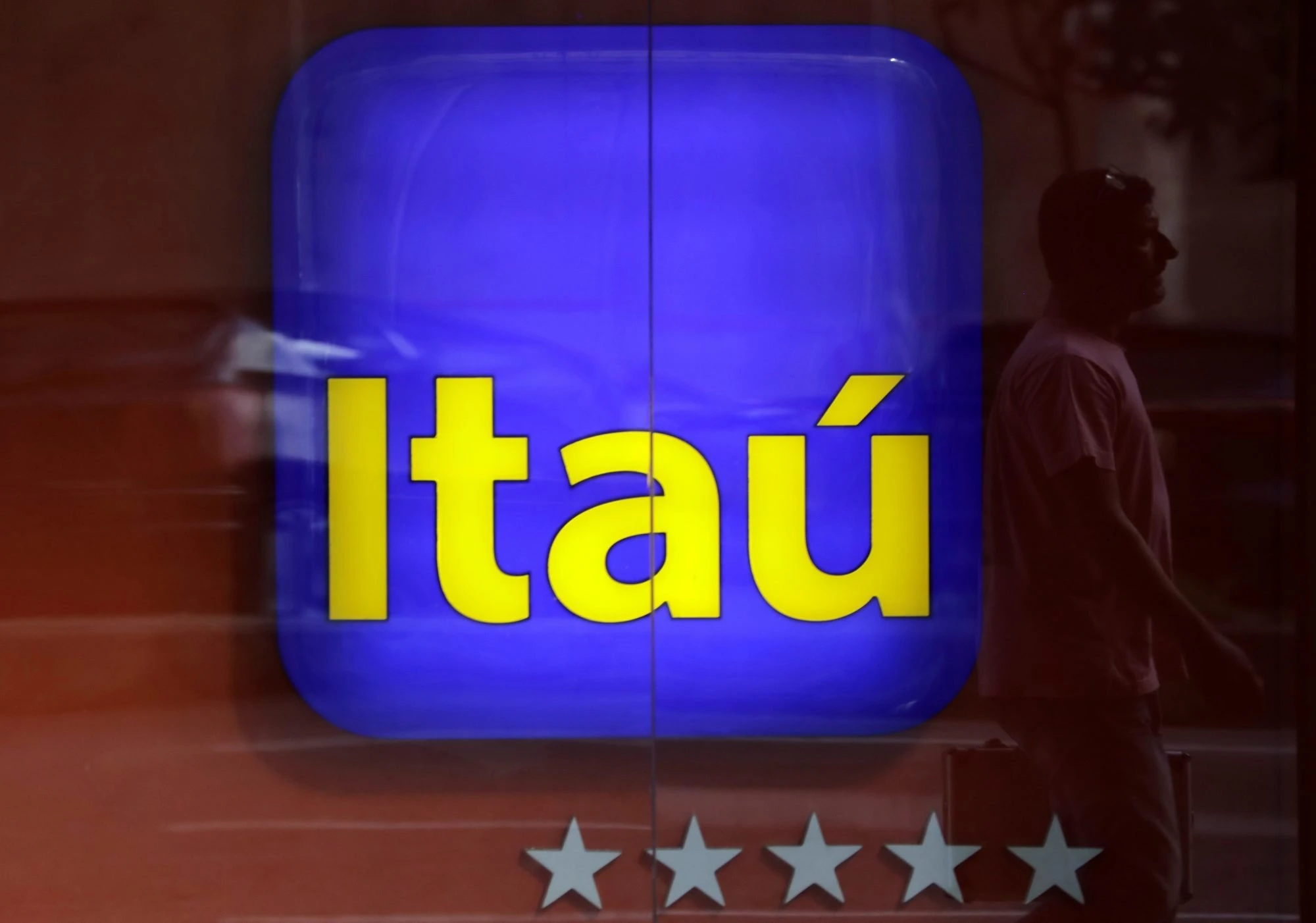 Itaú: venda de 5% do capital paga, e ainda sobra, todo investimento na XP
