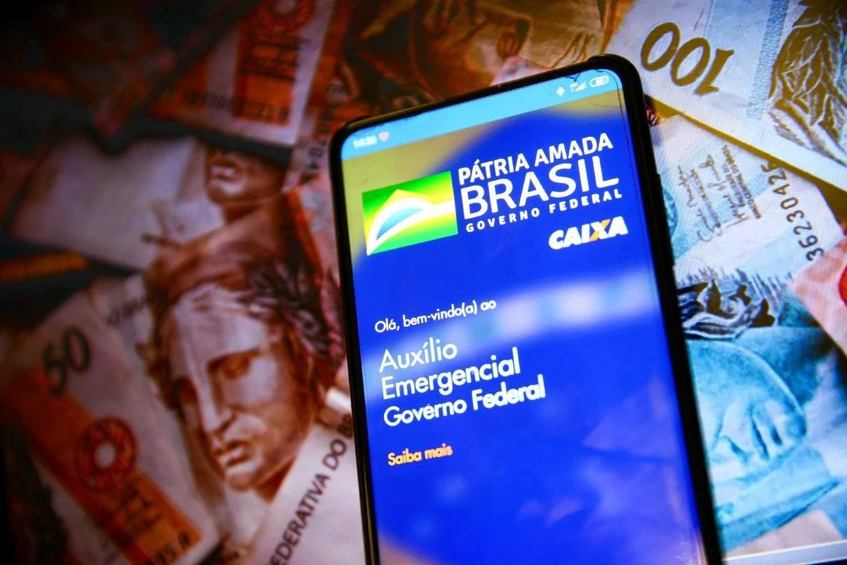 Veja quem recebe o auxílio emergencial nesta quinta-feira