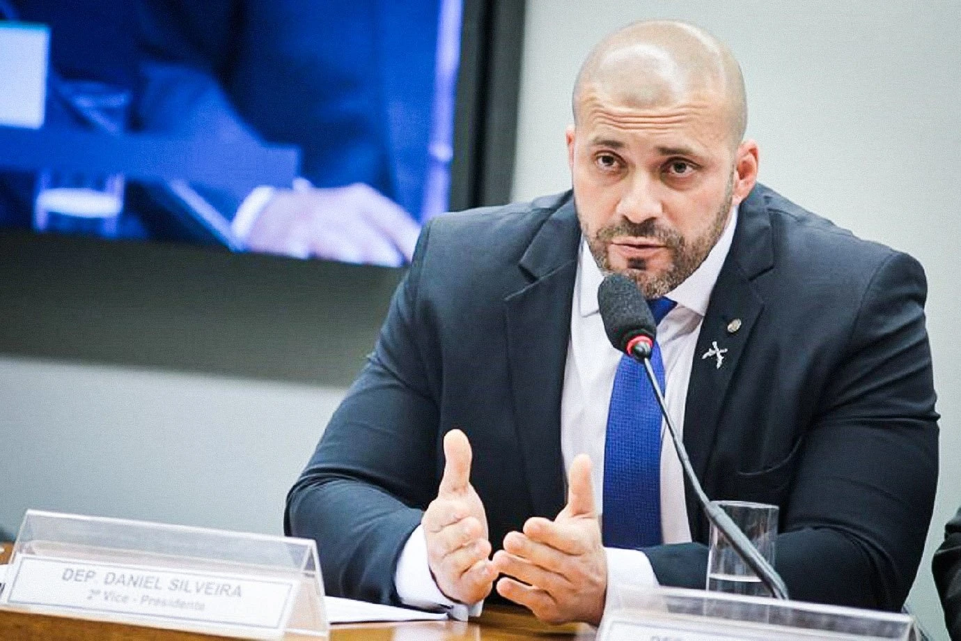 STF mantém multa de R$ 100 mil a Silveira por violações em tornozeleira