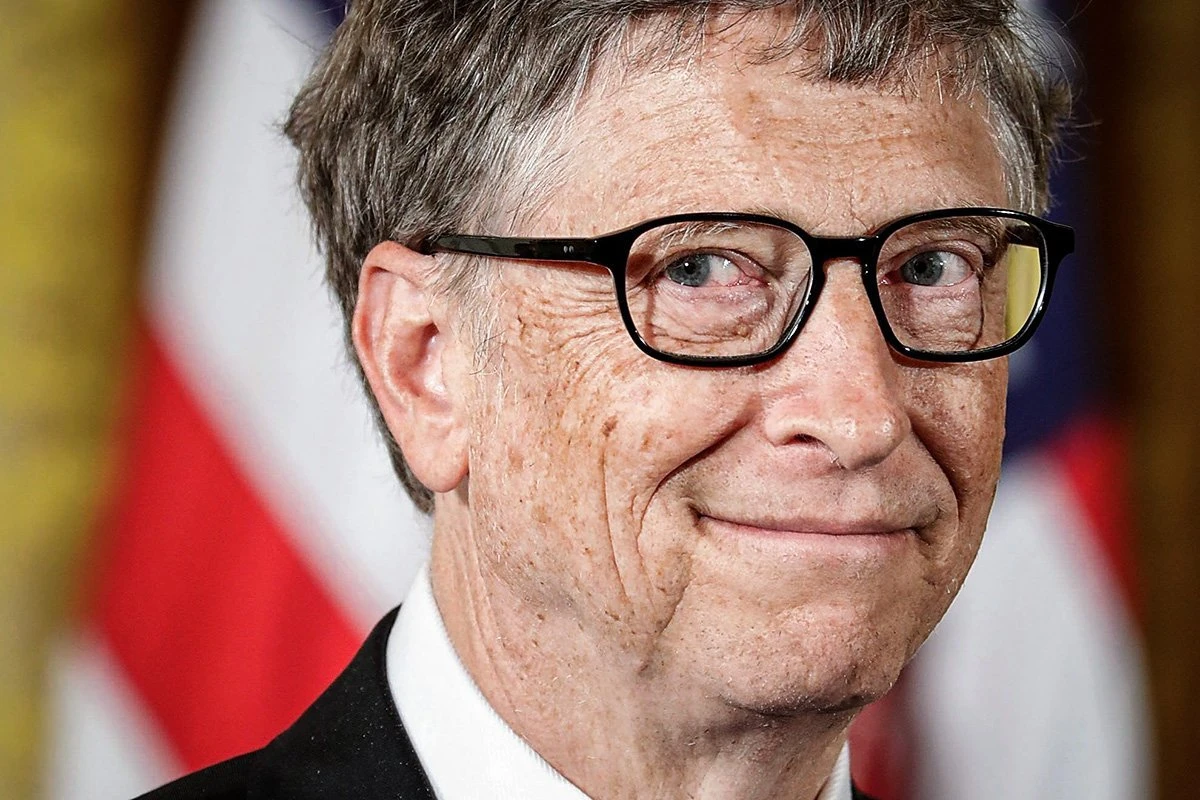 Bill Gates: “50% das viagens a trabalho vão acabar após a pandemia”