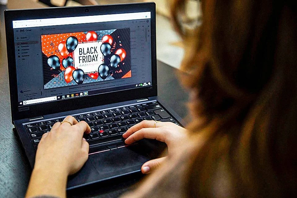 De cursos a ofertas de investimentos: veja as promoções na Black Friday