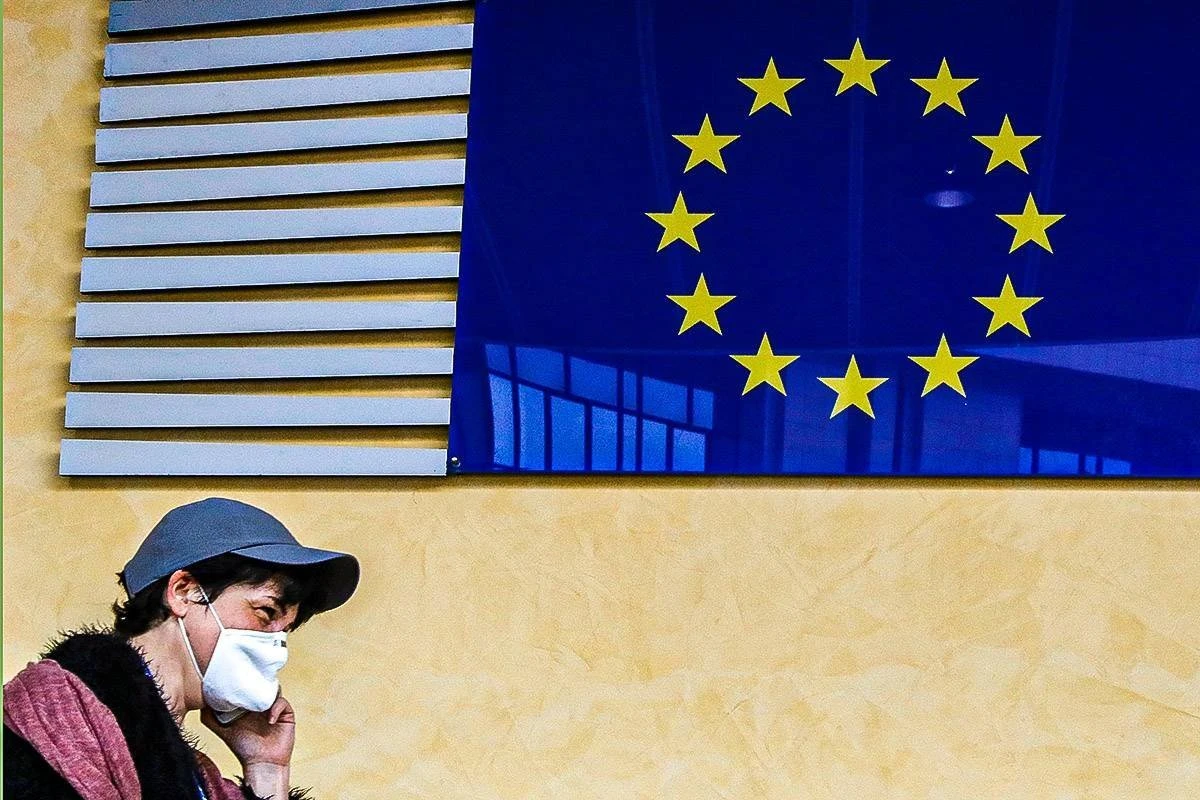 UE prevê tombo menor do PIB da zona do euro, mas covid-19 preocupa