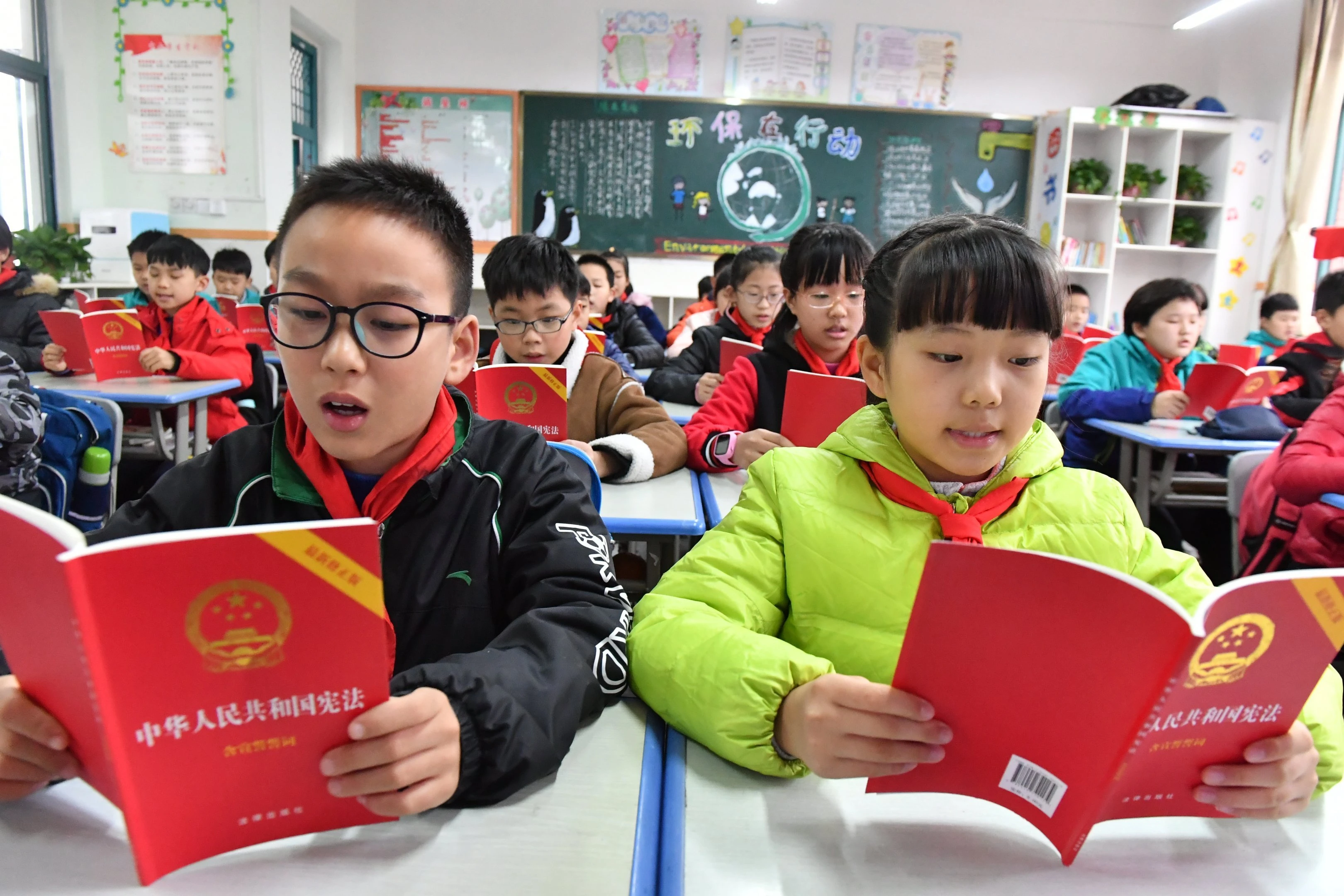 China estuda ampliar gastos com idosos e crianças