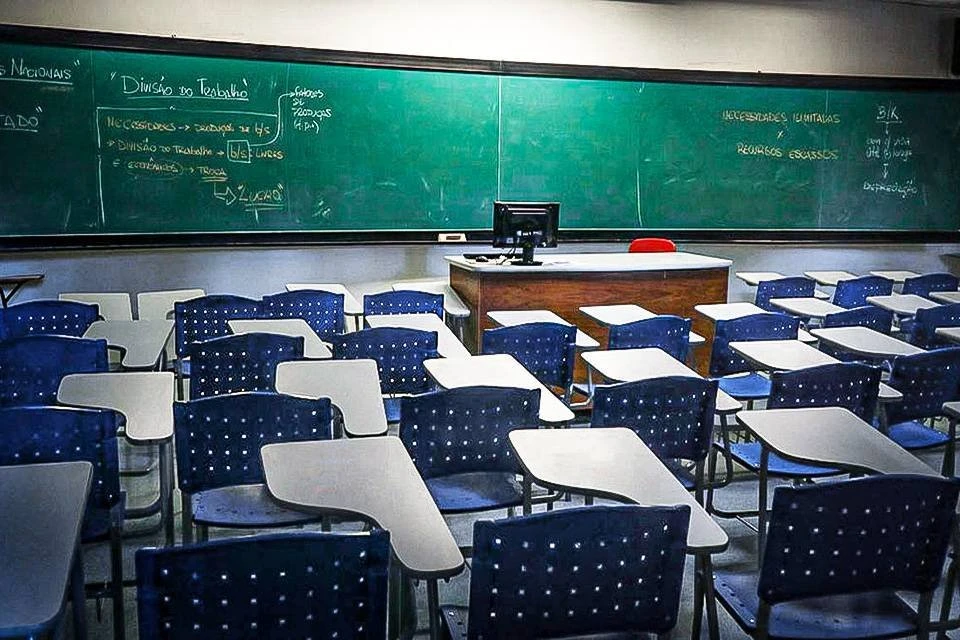 Volta na rede pública de ensino em São Paulo tem poucos alunos