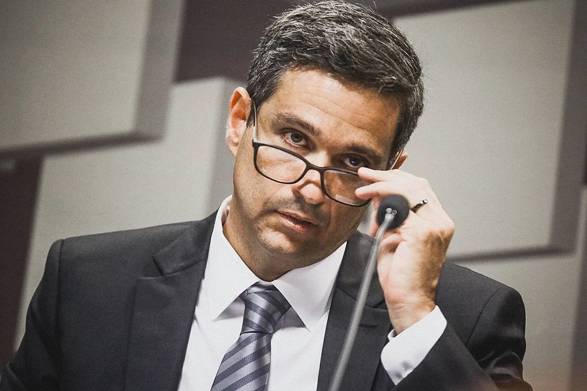 Dívida pública supera pela 1ª vez patamar de 90% do PIB