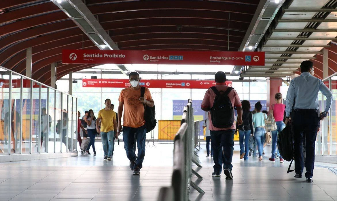 Nove capitais no Brasil têm tendência de alta do coronavírus, diz Fiocruz