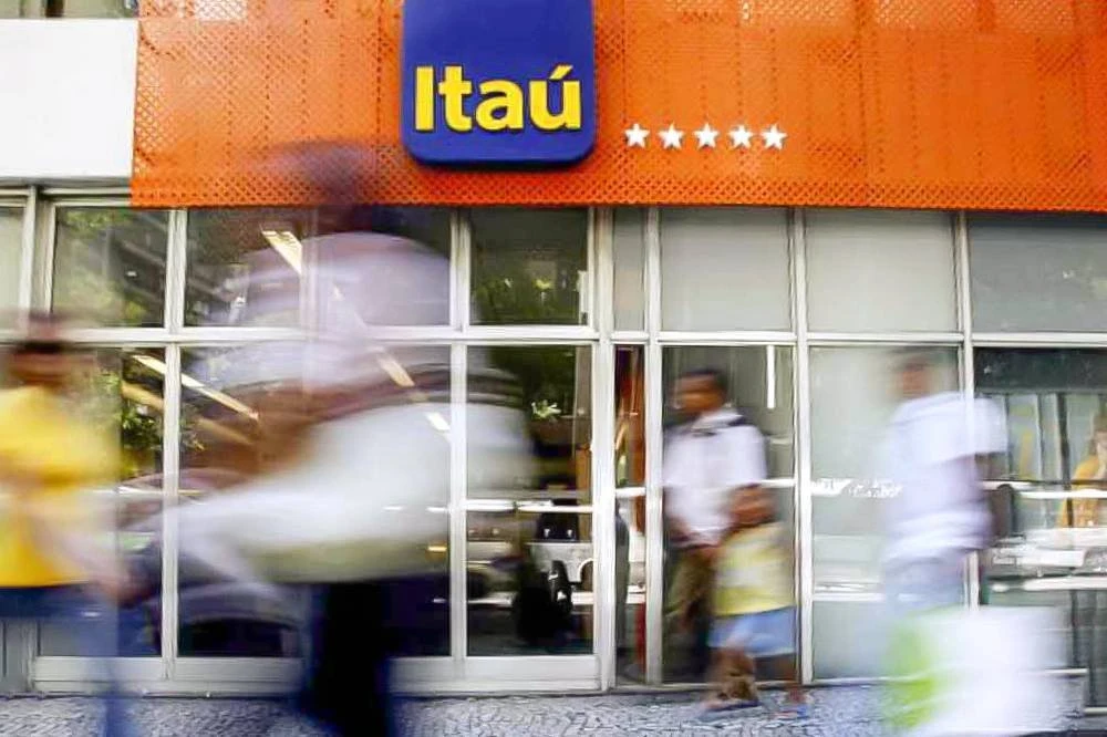 A regra dos 62 anos na troca de presidente do Itaú faz sentido?