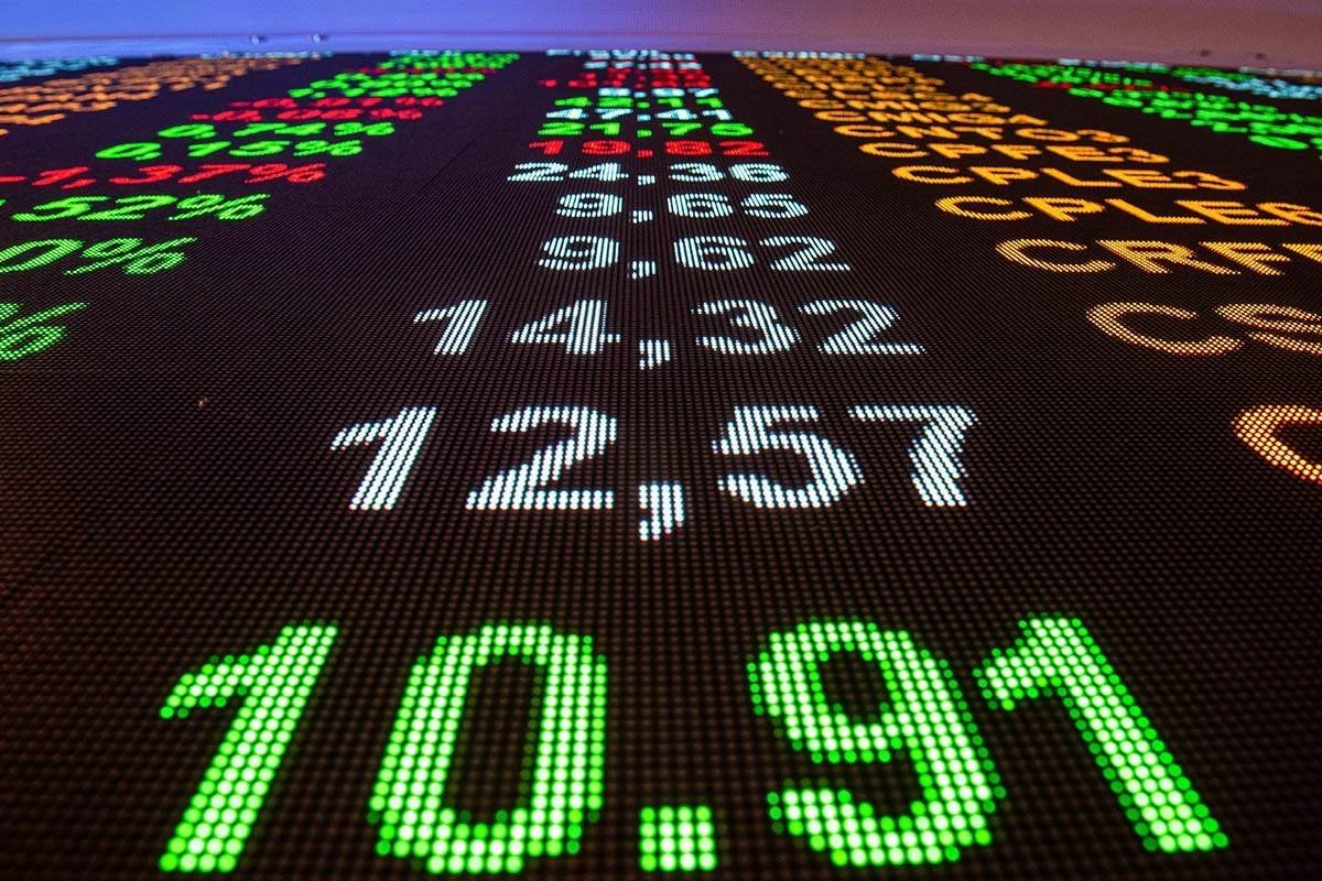 Ibovespa interrompe 3 altas seguidas e cai puxado por bancos e Vale