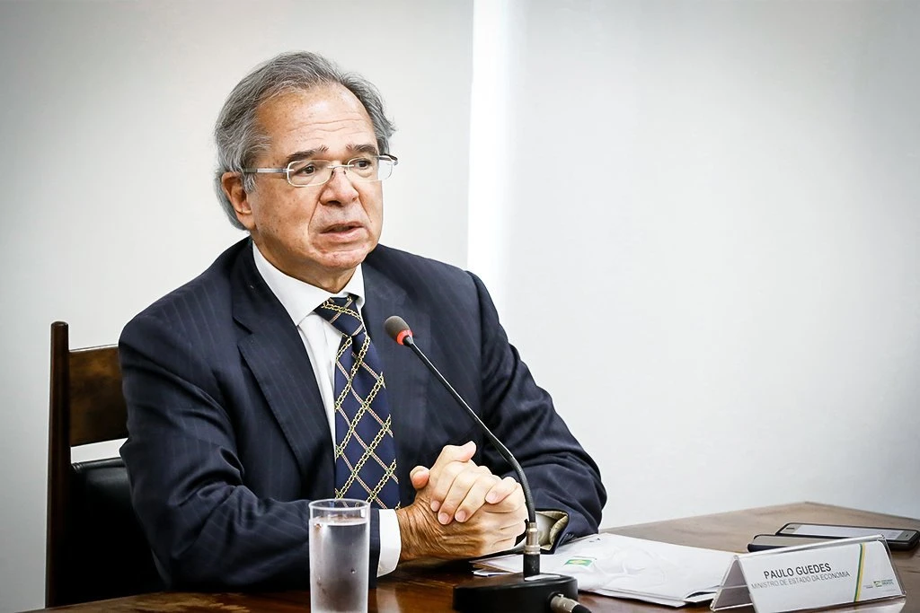 Guedes: se pandemia persistir até outubro auxílio será estendido novamente