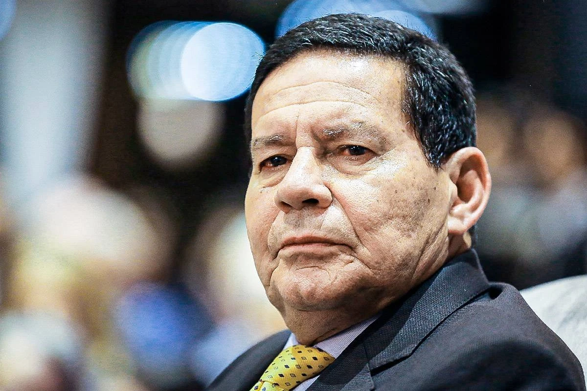 Vitória de Biden é cada vez mais irreversível, diz Mourão